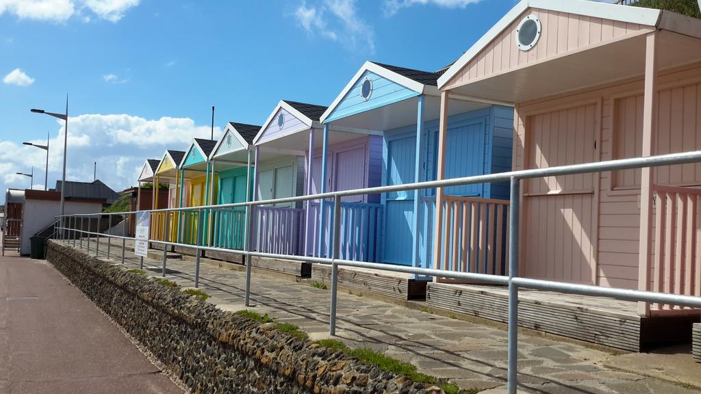 The Sandrock Clacton-on-Sea Esterno foto