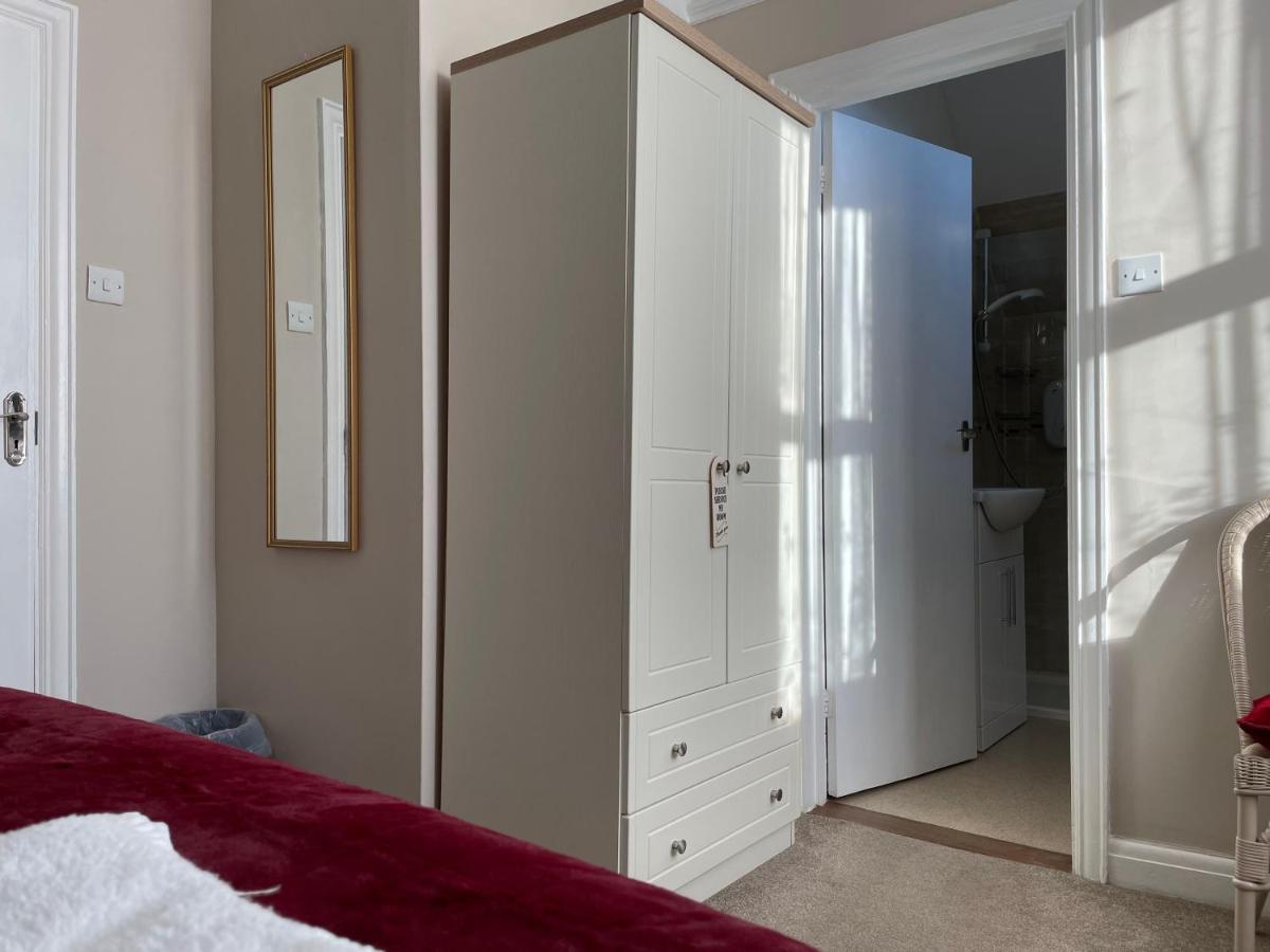 The Sandrock Clacton-on-Sea Esterno foto