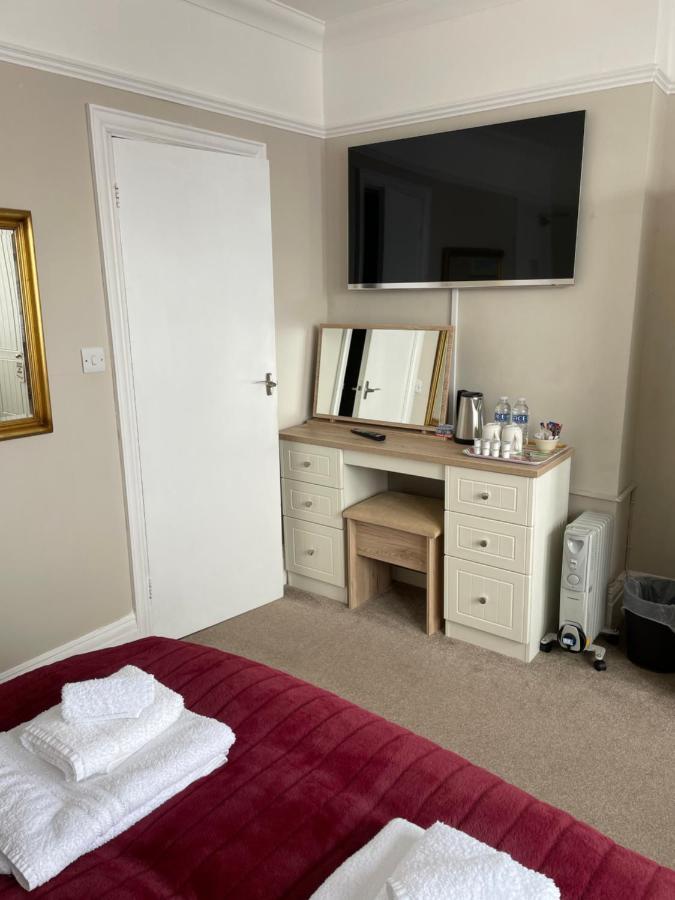 The Sandrock Clacton-on-Sea Esterno foto