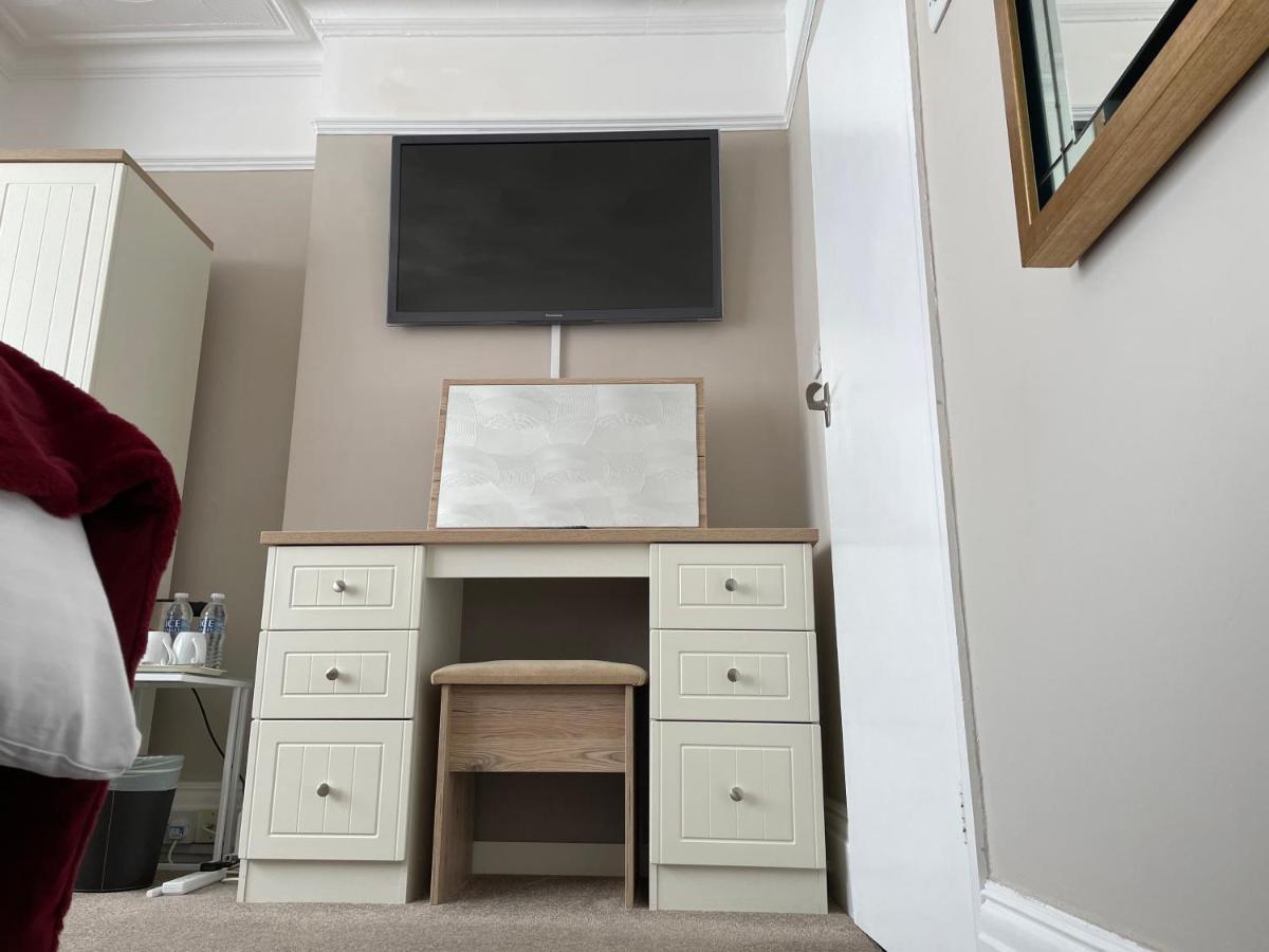 The Sandrock Clacton-on-Sea Esterno foto