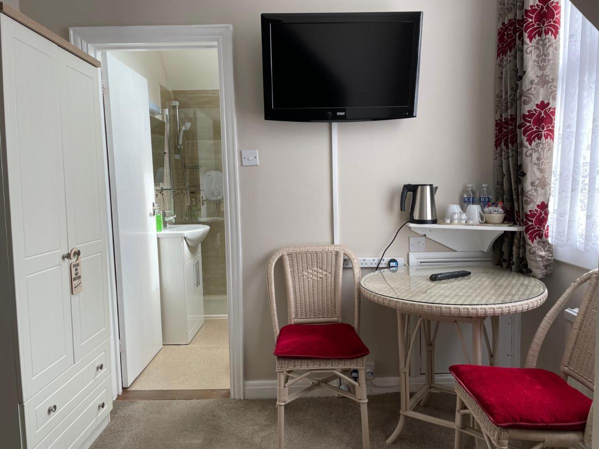 The Sandrock Clacton-on-Sea Esterno foto